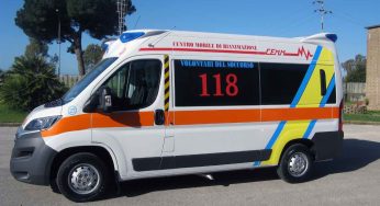 Mamma e figlia aggredite in strada con un martello