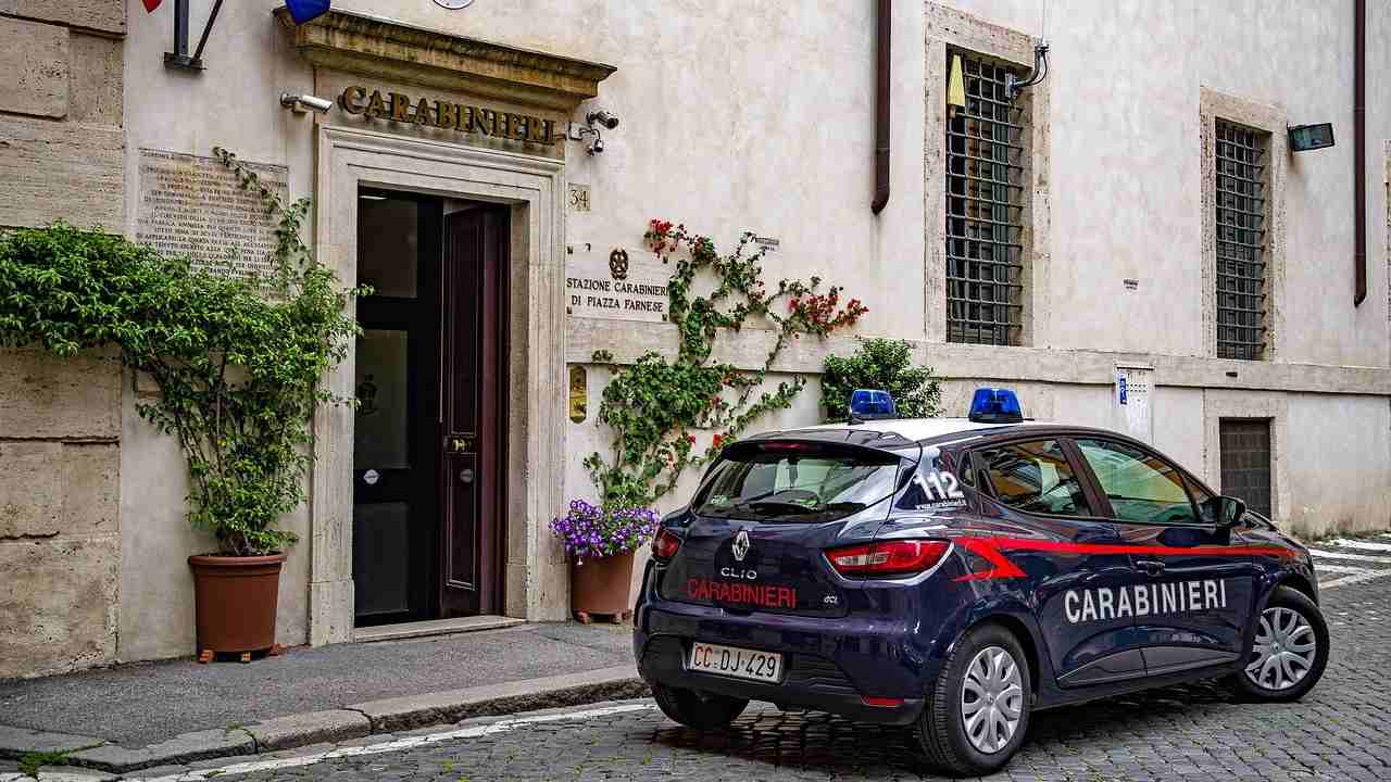 madre e figlio trovati morti in casa