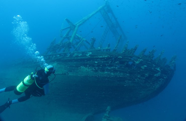 scoperta dal fondale