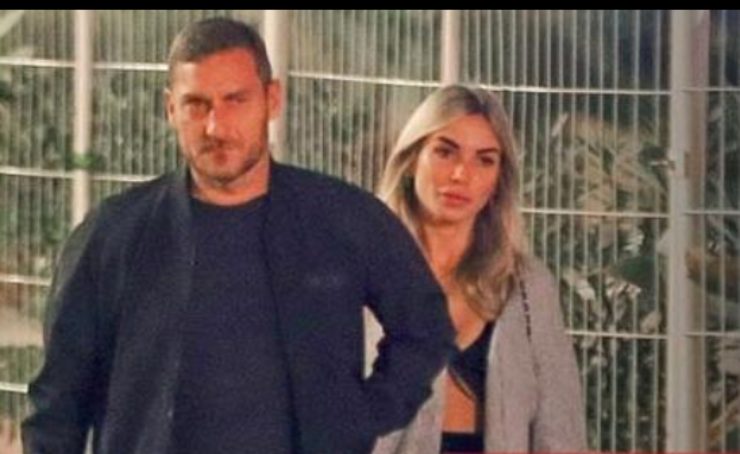 francesco totti nuova compagna guadagno