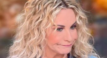 “Nudi? Com’è possibile!”: E’ sempre mezzogiorno, imbarazzo in diretta per Antonella Clerici