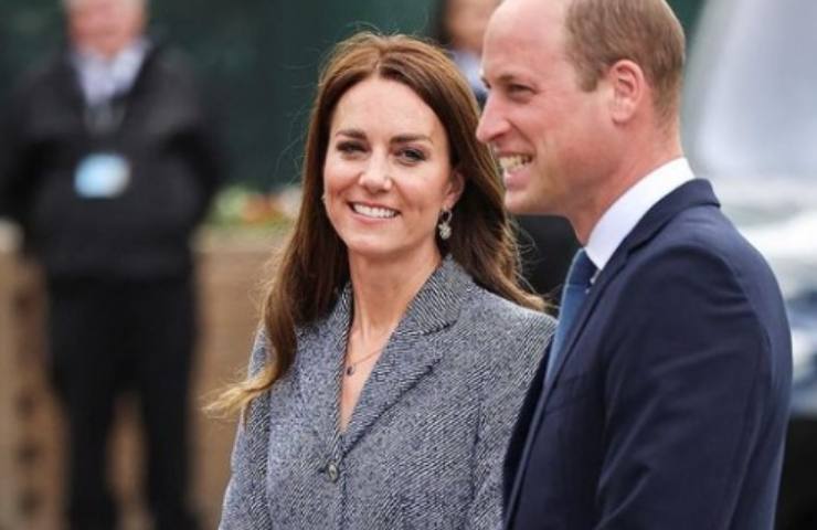 Kate Middleton lasciata sola