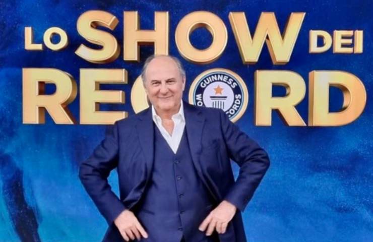 Gerry Scotti decisione grande rifiuto 40 anni tv