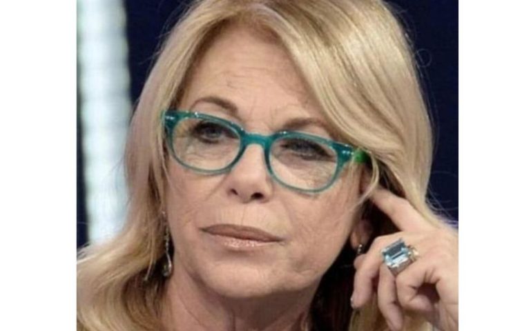 Rita dalla Chiesa indignata per il selfie chiesto a Maria De Filippi