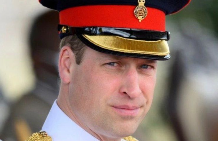 Principe William con una bionda