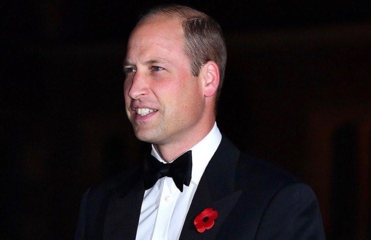 Principe William con una bionda