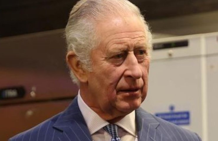 Re Carlo è preoccupato della presenza di Meghan Markle all'incoronazione