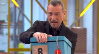 Affari tuoi, Amadeus rimane impietrito in diretta. Mai capitato prima