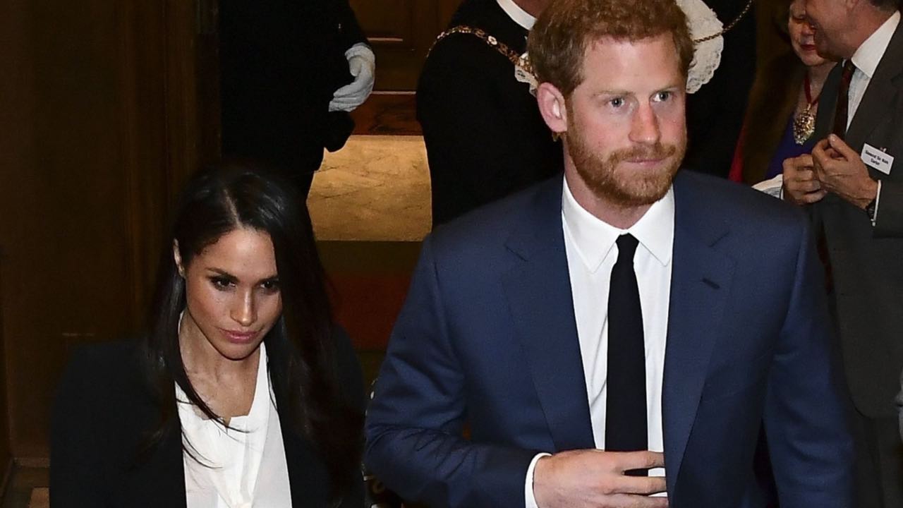 Harry Meghan fuori dal ristorante