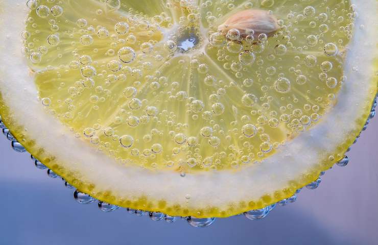 I rimedi sorprendenti di due limoni bolliti