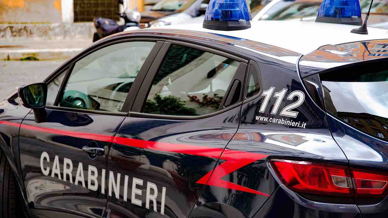 Kata perquisizioni Carabinieri azienda vicino ex Hotel Astor