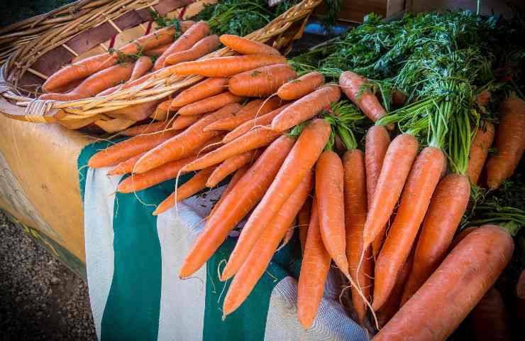 i benefici delle carote crude