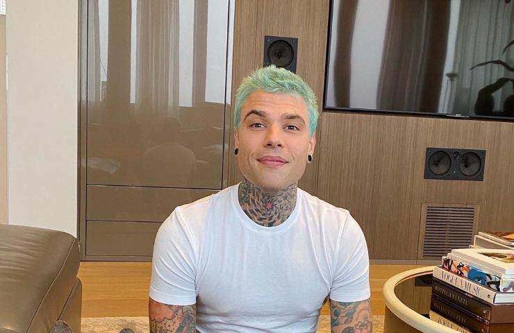 Fedez allontanamento dai social 