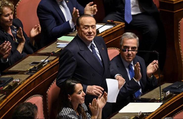 Berlusconi testamento ex Premier dettagli